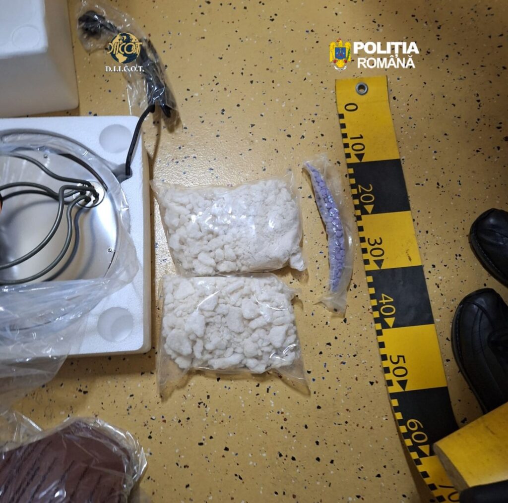familie-din-braila,-retinuta-pentru-trafic-de-droguri-de-mare-risc.-captura-de-peste-9,5-kg