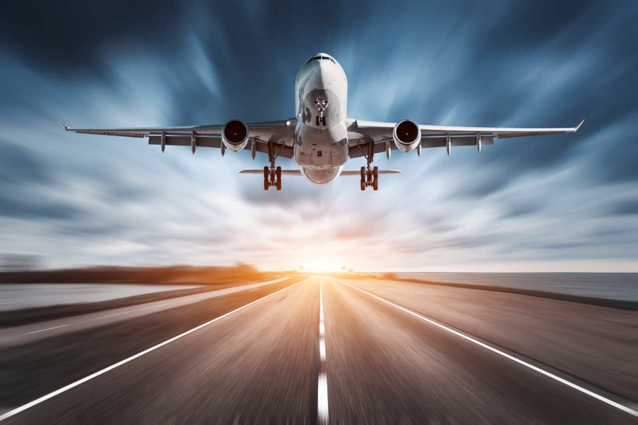 seful-unei-companii-aeriene-cere-interzicerea-alcoolului-in-aeroporturi-pentru-pasageri,-intr-o-anumita-perioada-a-zilei:-devine-o-problema-reala
