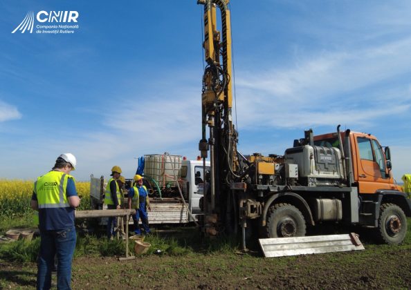 foto-autostrada-a3-ploiesti-brasov:-au-fost-reluate-forajele-geotehnice,-dupa-deblocarea-proiectului