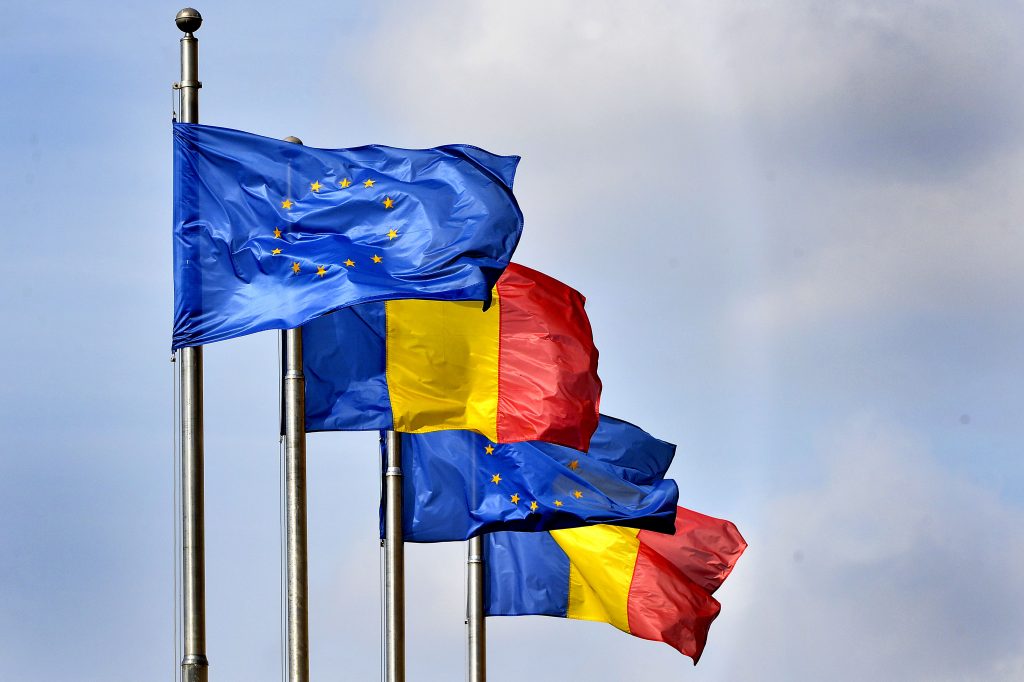eurobarometru-2026:-romanii-au-mai-multa-incredere-in-ue-decat-in-institutiile-proprii.-70%-dintre-participantii-la-sondaj-critica-economia-nationala