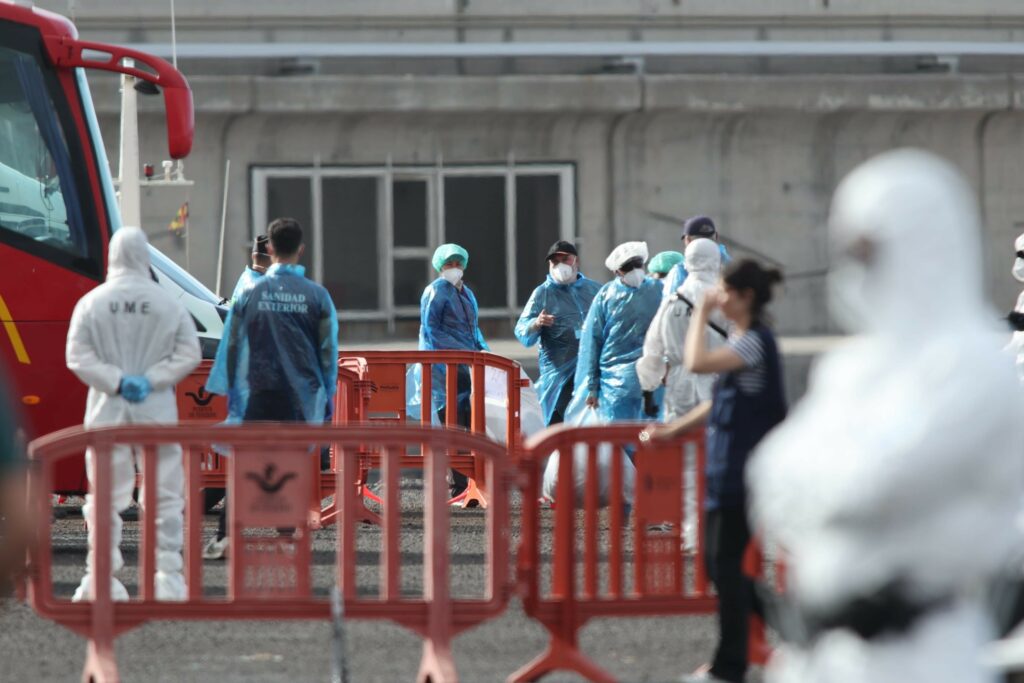 nava-afectata-de-focarul-de-hantavirus:-un-francez-a-prezentat-simptome-in-timpul-zborului-de-repatriere