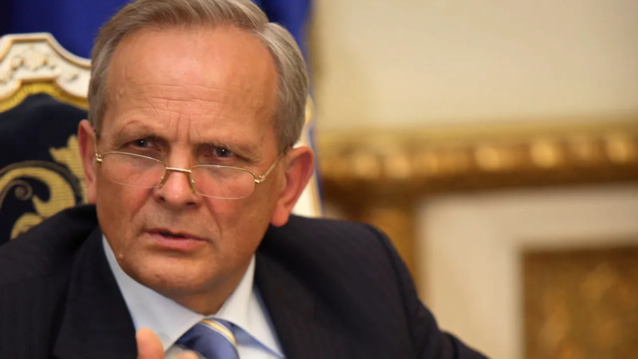 fostul-premier-theodor-stolojan-ii-cere-lui-nicusor-dan-sa-nu-mai-traga-de-timp:-nu-poate-astepta,-trebuie-sa-aplice-constitutia