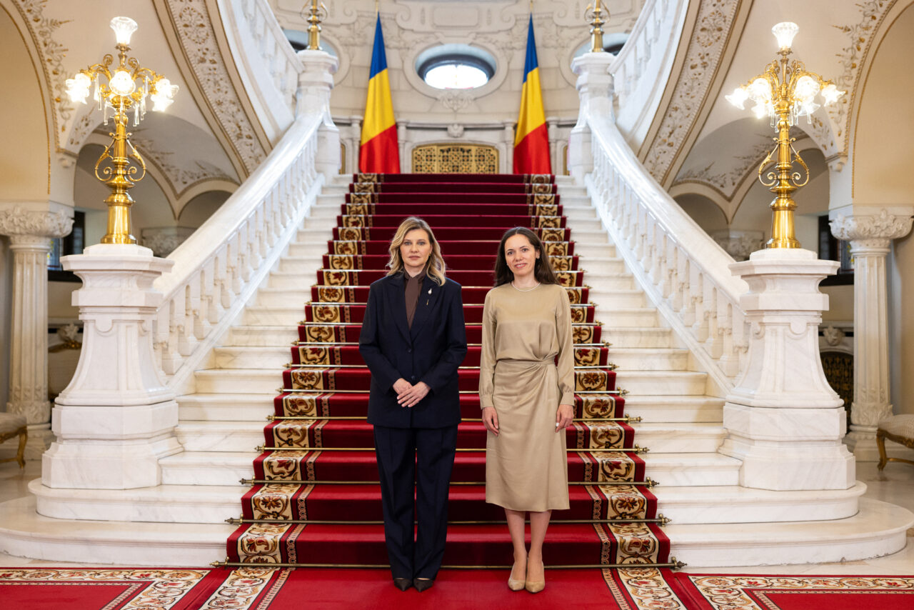 partenera-de-viata-a-presedintelui-nicusor-dan,-invitata-la-kiev-de-sotia-lui-zelenski-:-suntem-recunoscatori-romaniei-si-oamenilor-ei