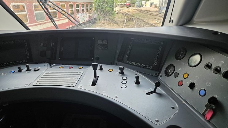 foto-al-19-lea-tren-alstom-fabricat-pentru-romania-a-fost-receptionat.-va-fi-operat-de-interregional-calatori