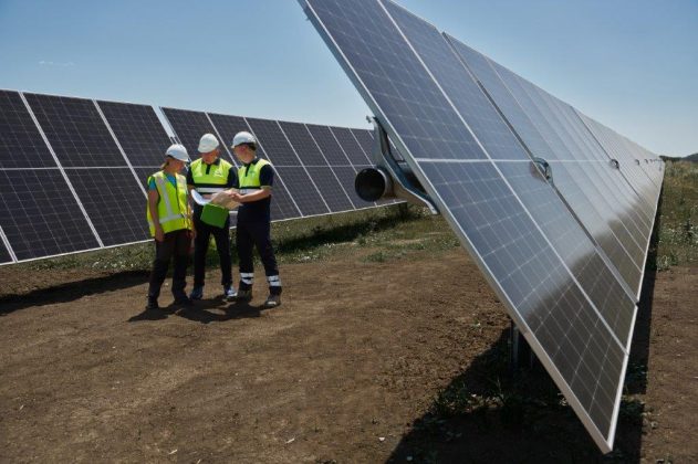 cel-mai-bogat-ucrainean-poate-vinde-energie-electrica-produsa-langa-bucuresti.-parcul-fotovoltaic-vacaresti-a-primit-oficial-licenta,-este-printre-cele-mai-mari-din-tara