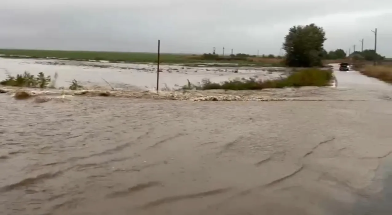 inhga-a-transmis-o-atentionare-cod-portocaliu-de-inundatii-pentru-opt-judete.-igsu-suplimenteaza-personalul-din-arges,-dambovita-si-valcea