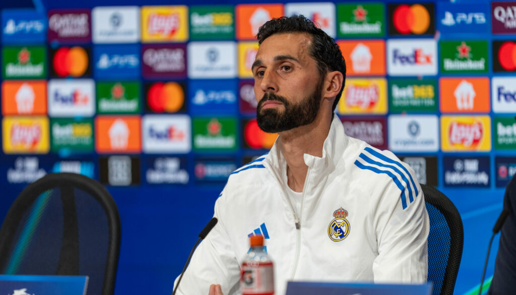 arbeloa-spune-ca-s-ar-bucura-daca-mourinho-l-ar-inlocui-la-real-madrid