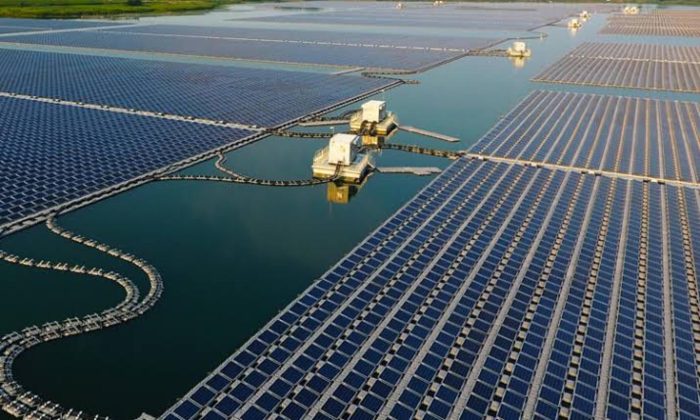 inca-un-pas-pentru-primul-parc-fotovoltaic-plutitor-al-hidroelectrica.-autorizatie-de-la-anre