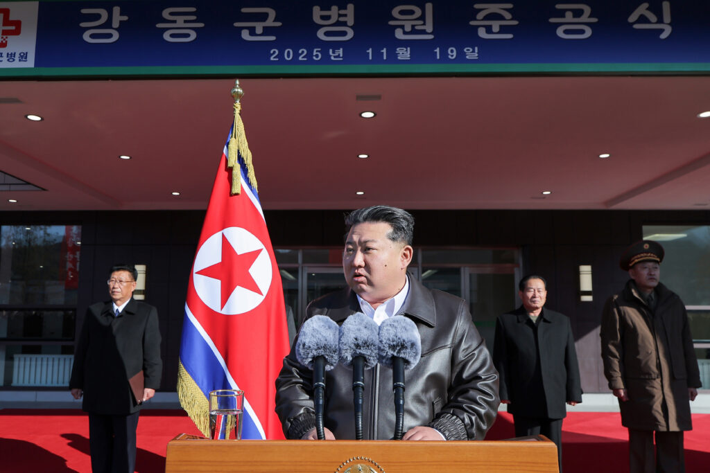 kim-jong-un-vrea-sa-consolideze-linia-frontului-impotriva-inamicului-sud-coreean
