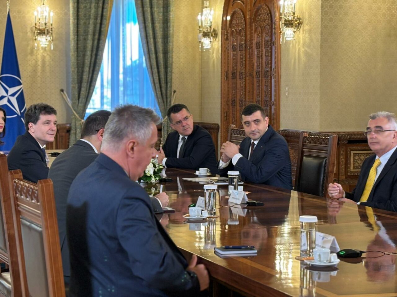 george-simion,-dupa-consultarile-cu-nicusor-dan-de-la-cotroceni:-ne-asumam-intrarea-la-guvernare.-am-cerut-mandat-pentru-formarea-unei-guvernari