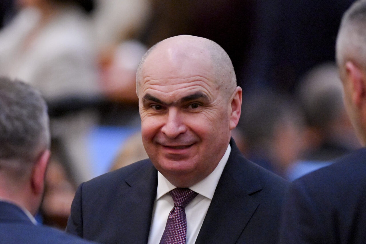 bolojan-confirma-discutiile-pnl-cu-parlamentarii-neafiliati,-care-pot-influenta-formarea-guvernului:-au-o-pondere-mai-mare-decat-grupul-udmr