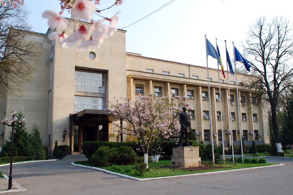 avertizare-pentru-romanii-care-calatoresc-in-california:-sudul-statului,-afectat-grav-de-o-scurgere-chimica