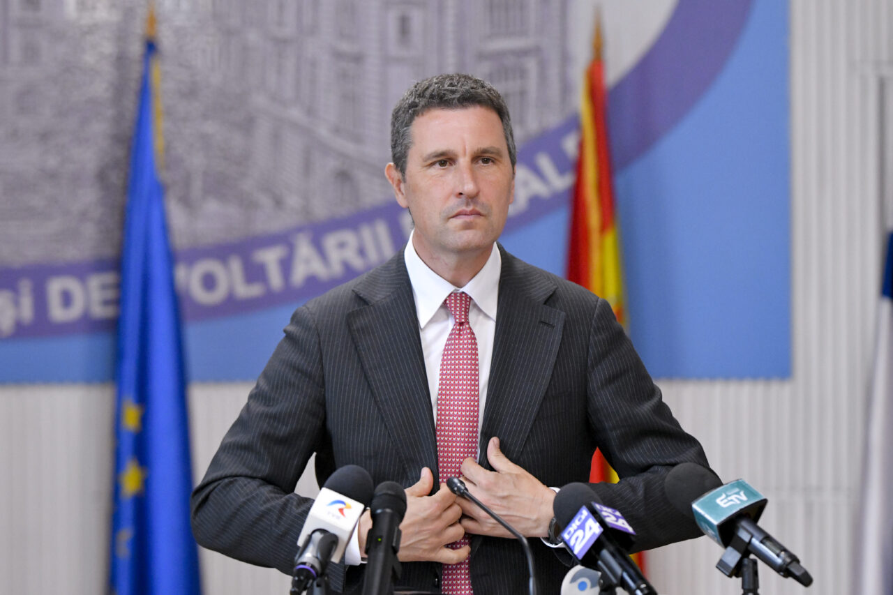 tanczos-barna-dezvaluie-cand-ar-putea-fi-de-acord-romanii-cu-un-premier-ungur:-cand-o-zbura-porcul