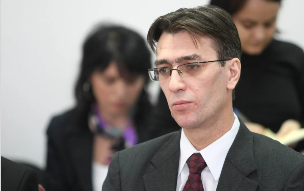 toni-neacsu:-sindicatele-si-profesiile-care-se-pregatesc-sa-si-negocieze-la-guvern-pozitii-mai-bune-in-noile-grile-de-salarizare-nu-fac-altceva-decat-sa-valideze-o-procedura-complet-ilegala