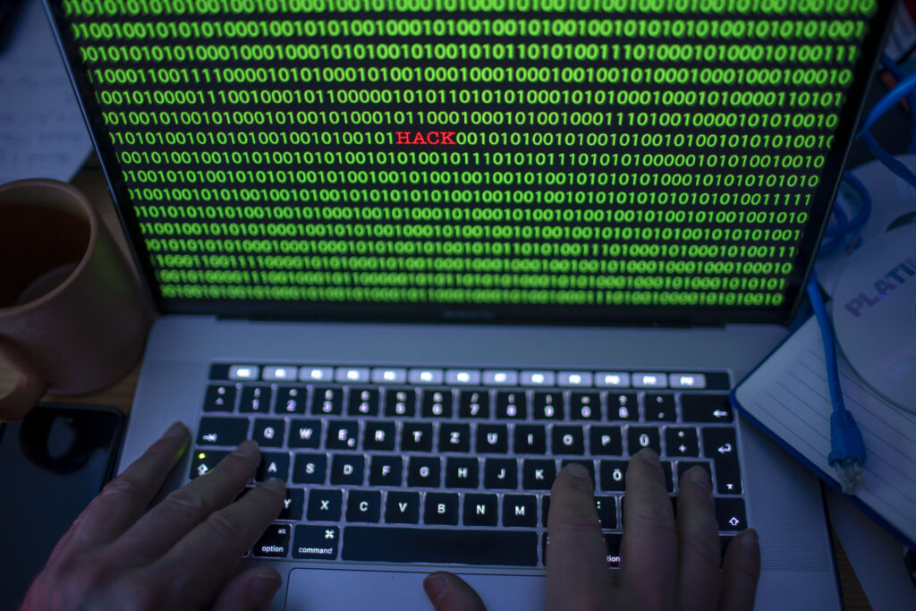 roman-condamnat-in-sua-dupa-ce-a-vandut-acces-la-retele-informatice-guvernamentale