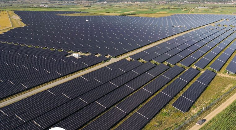 noua-investitie-majora-finalizata-in-energie:-un-nou-parc-fotovoltaic,-de-54-mw,-incepe-productia-in-dambovita