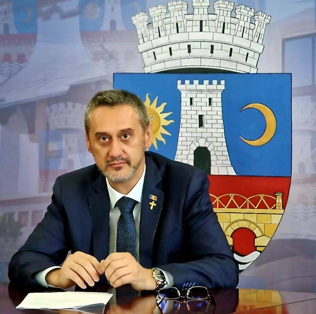 primarul-slatinei-acuza-presiuni-politice-dupa-ce-politia-ar-fi-deschis-dosar-penal-pe-numele-sau.-cum-se-apara-edilul
