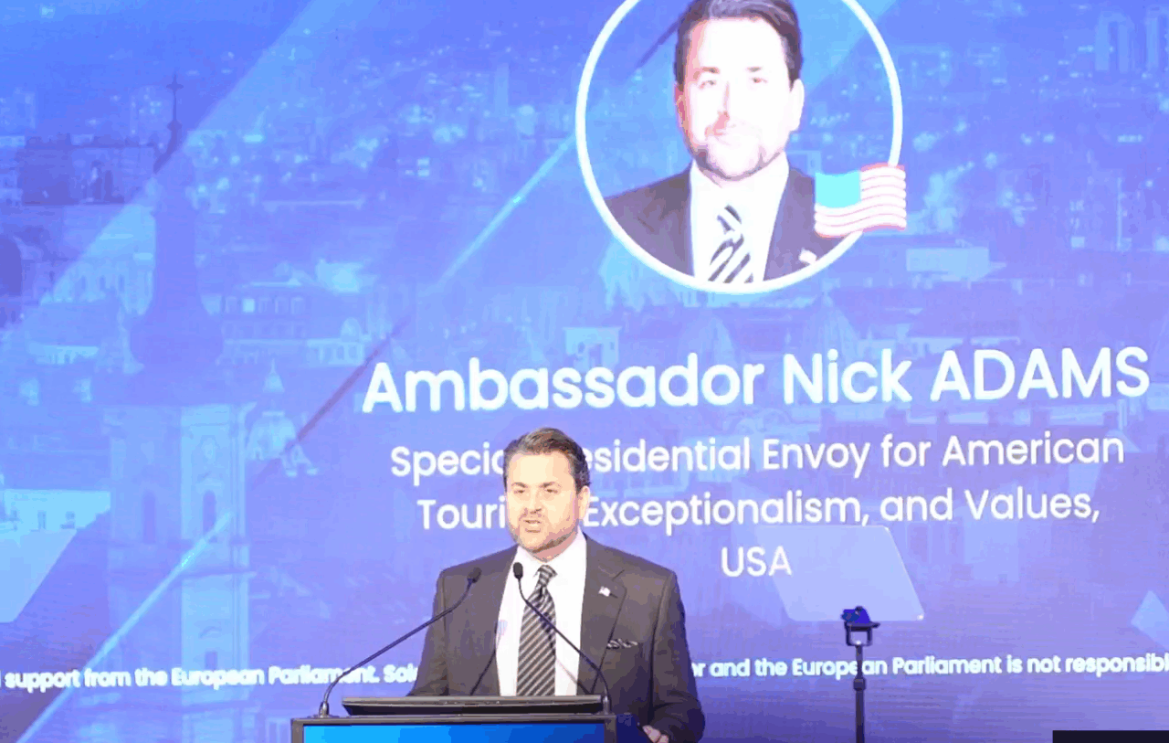 emisarul-lui-donald-trump,-nick-adams,-stia-ca-romanii-au-mancare-buna-si-femei-frumoase:-asteptarile-mi-au-fost-depasite