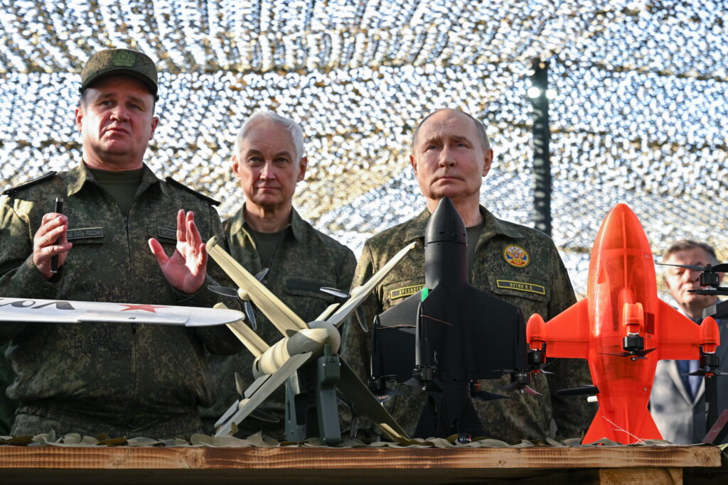 bloomberg:-putin,-avertizat-de-oficiali-ca-rusia-nu-isi-mai-permite-cheltuielile-de-razboi