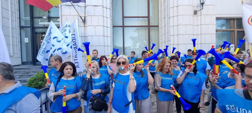 federatia-solidaritatea-solicita-cresterea-cu-50%-a-coeficientilor-de-salarizare-pentru-angajatii-din-ministerul-finantelor-si-anunta-un-protest-pentru-maine