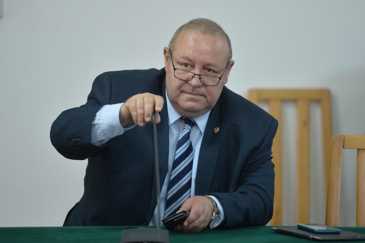 daniel-fenechiu:-votul-pentru-icr-a-aratat-ca-exista-o-majoritate.-sa-mearga-cu-o-propunere-la-cotroceni
