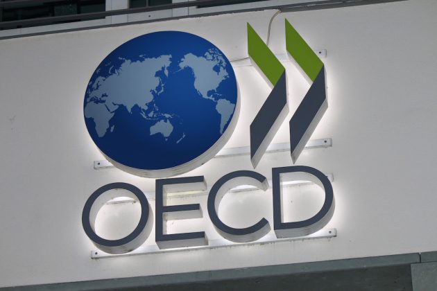 ocde-prognozeaza-ca-economia-romaniei-va-scadea-usor-in-acest-an.-organizatia-mai-spune-ca-tara-noastra-are-nevoie-de-consolidare-fiscala-si-reforme