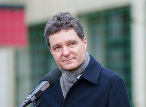 Nicușor Dan: Legea salarizării nu vizează creșteri pentru toți bugetarii