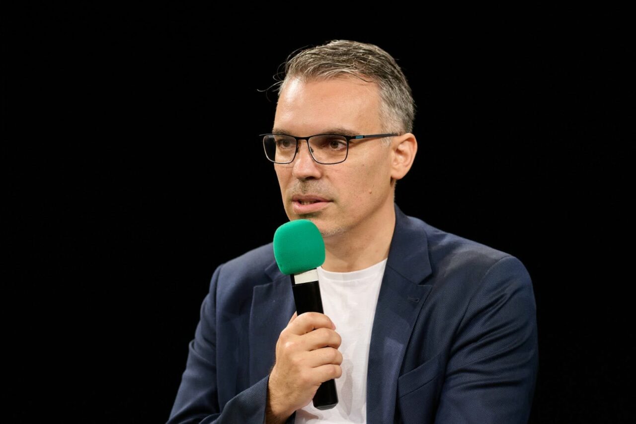 Directorul INSCOP: AUR poate depăși 50% în efecte moțiune și devine risc
