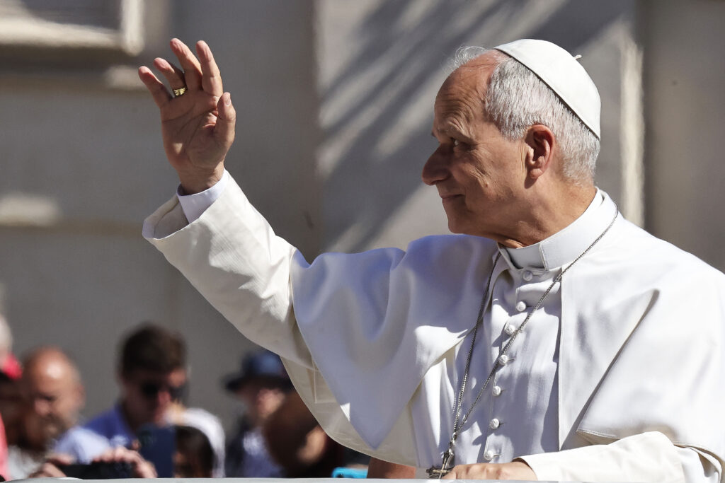 Papa Leon cere Spaniei să oprească diviziunile în prima vizită din ultimii 15 ani