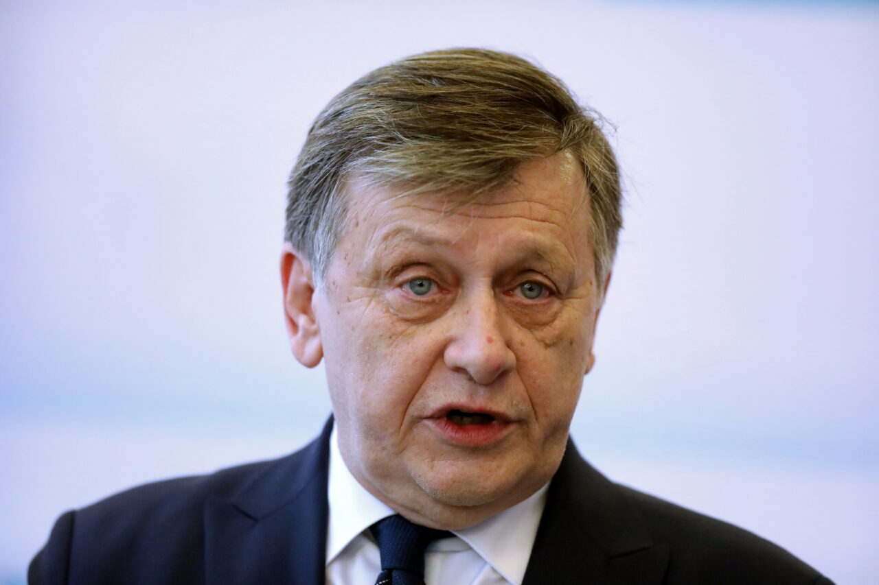 Crin Antonescu despre inagurarea guvernului Eugen Tomac: o glumă politică
