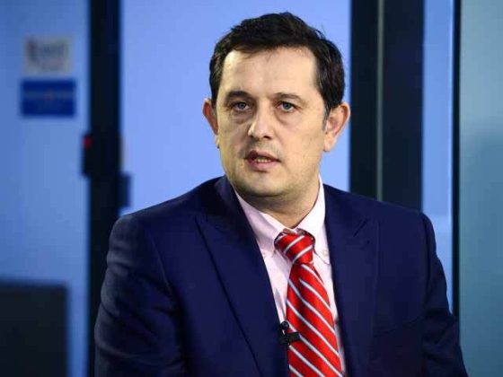 Gheorghe Piperea: Un milion de consumatori ar trebui să dea în judecată băncile