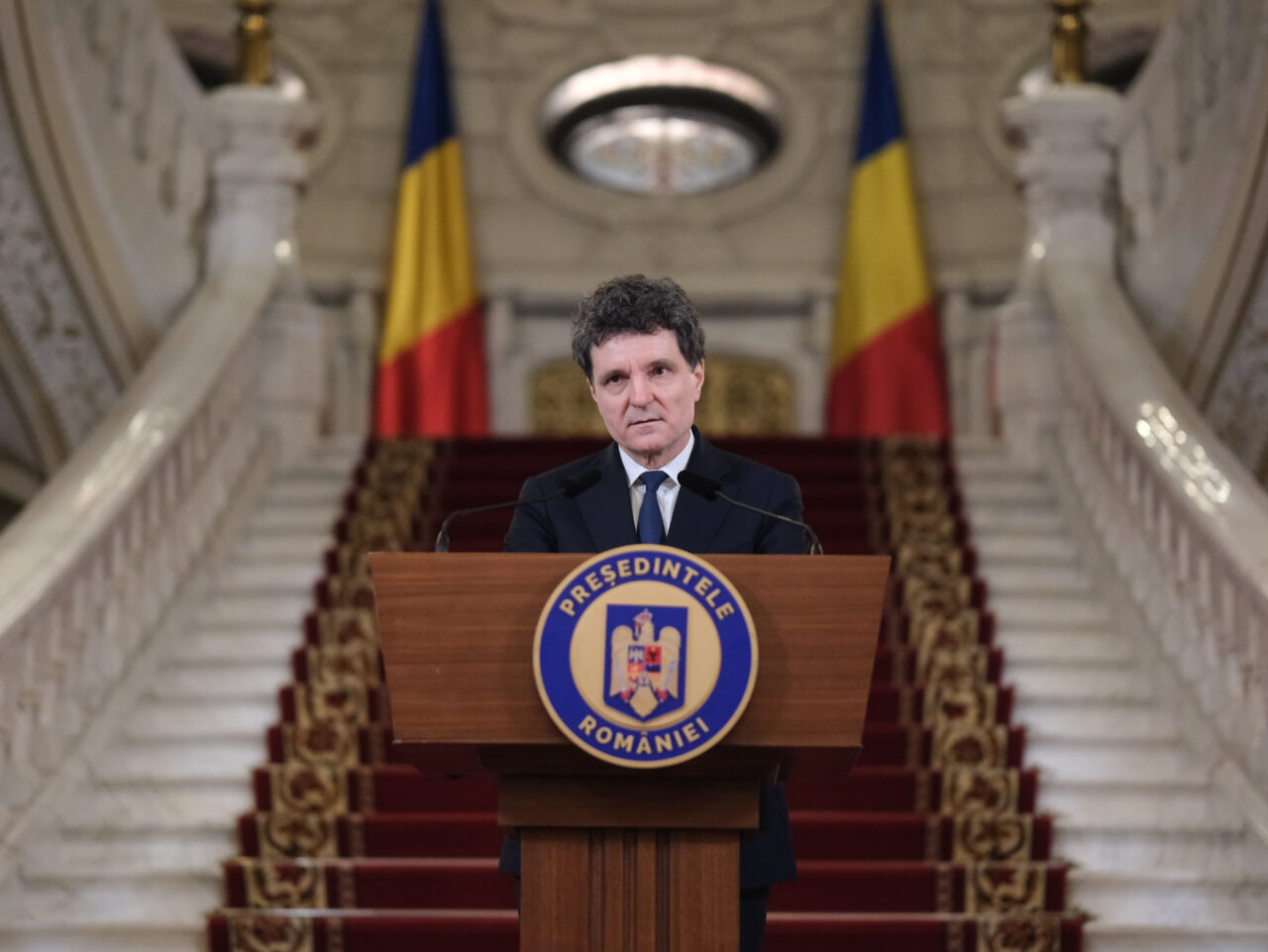 Nicușor Dan cere partidelor sprijin pentru Guvernul Tomac și responsabilitate