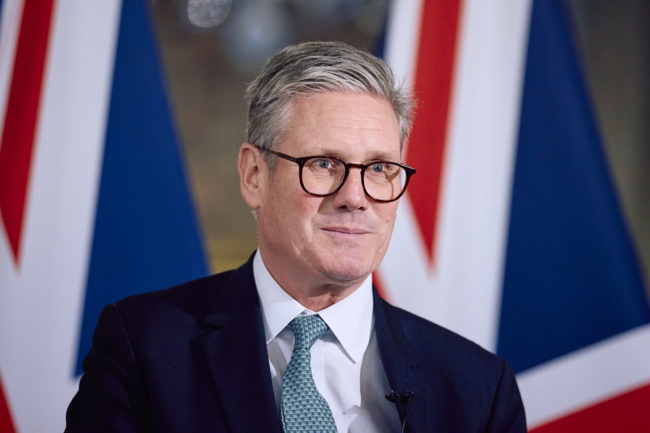 Premierul britanic respinge demisia lui Starmer în contextul protestelor anti-imigrație
