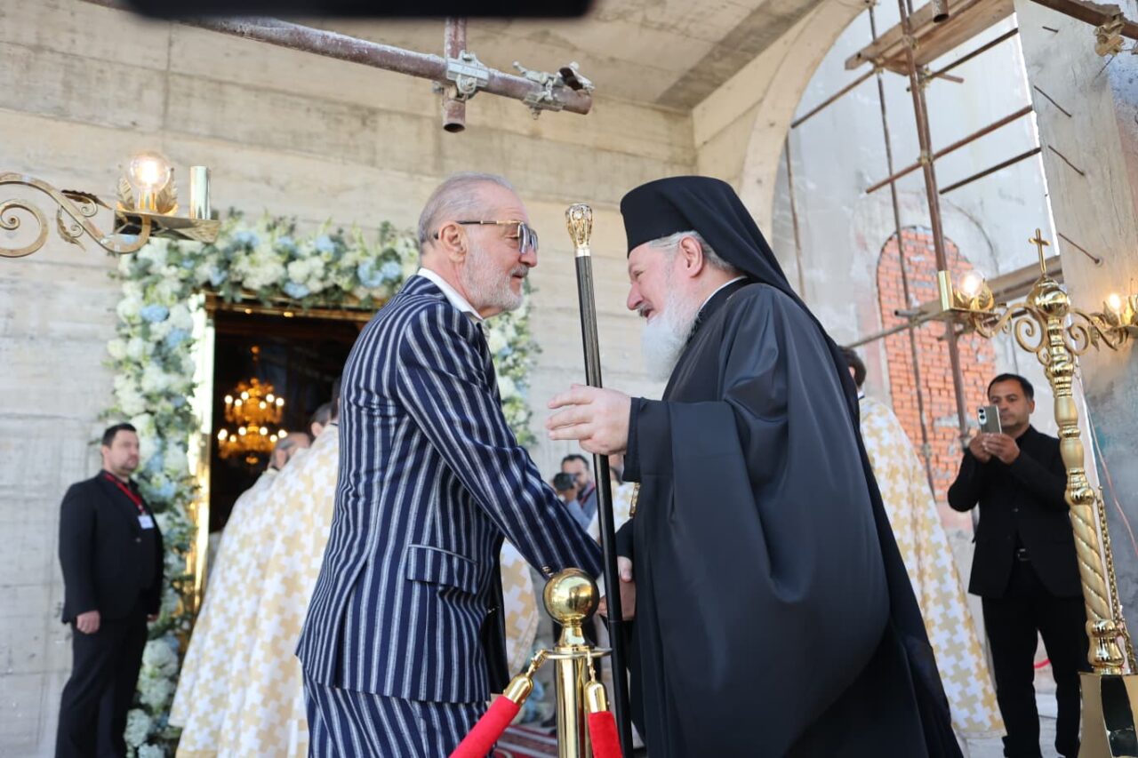 Gigi Becali a sfințit biserica în care a investit o avere