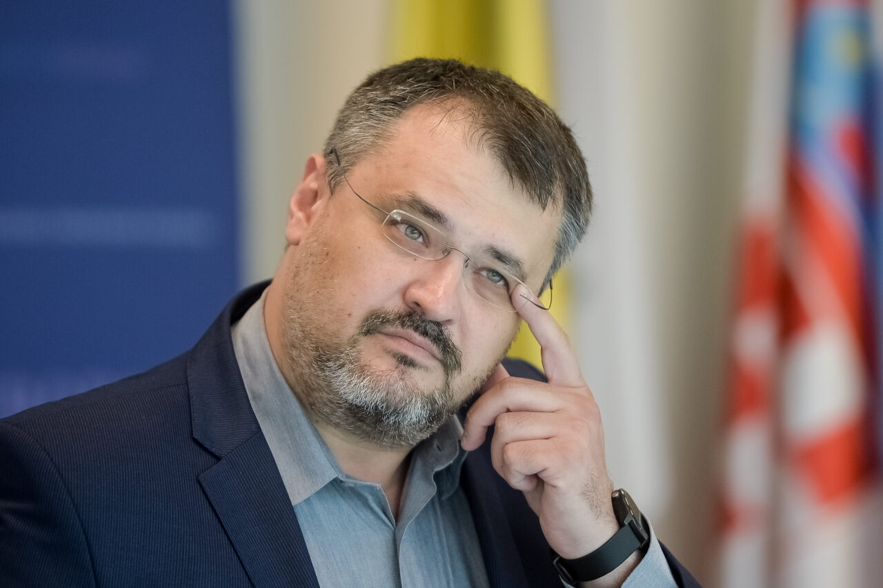 Cristian Ghinea nu își retrage pronosticul privind trecerea guvernului Veștea