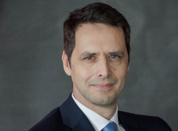 Factura la energie de acasă poate scădea cu până la 25% dacă distribuitorii investesc un miliard de euro anual