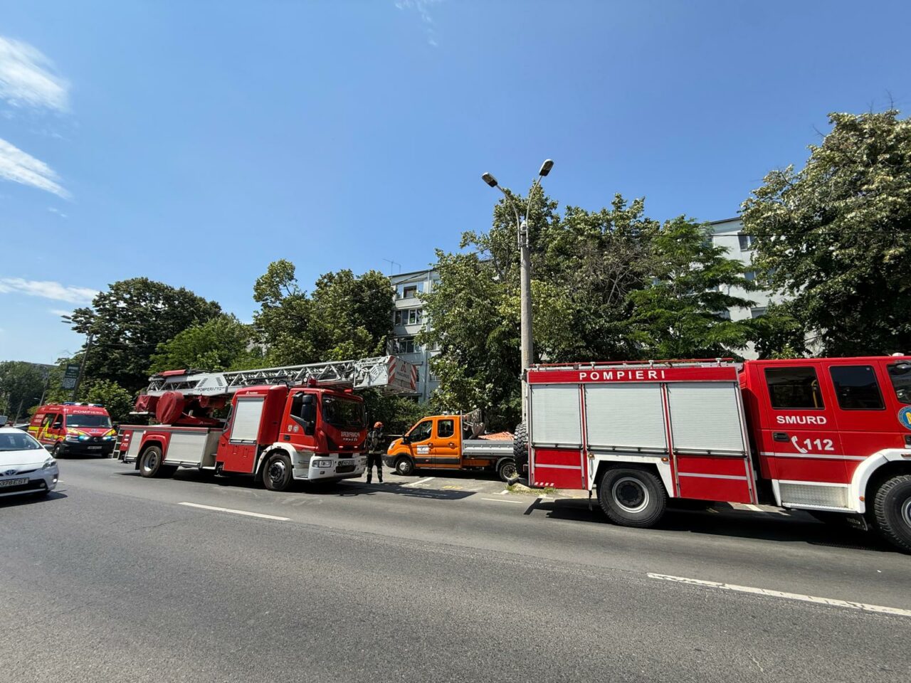 Evacuare la un bloc din București din cauza unui pericol de explozie