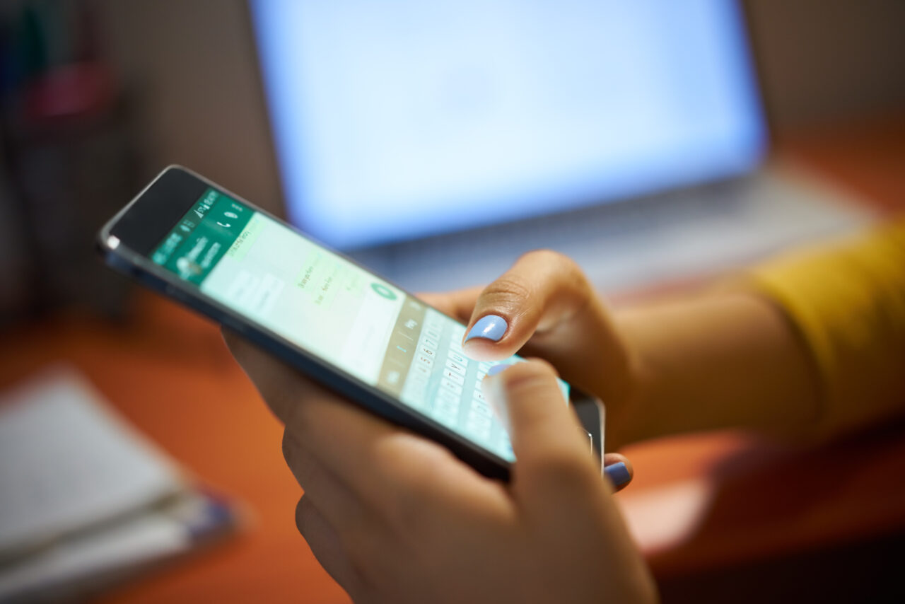 cum-golesti-memoria-cache-a-whatsapp-pentru-a-elibera-mai-mult-spatiu-pe-telefon