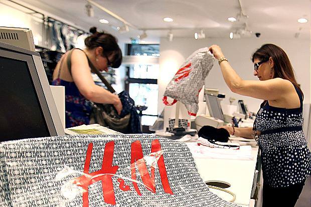 H&M raportează creștere modestă a profitului în ciuda vânzărilor slabe