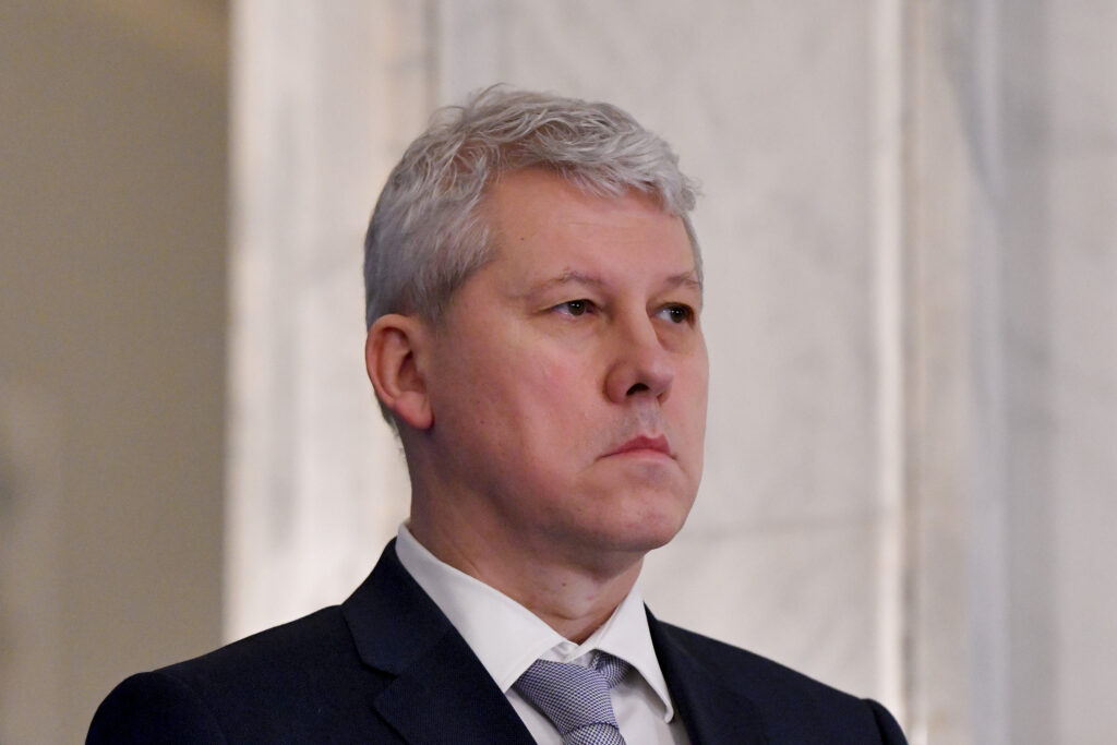 catalin-predoiu-spune-ca-pnl-s-a-indepartat-de-principala-sa-baza-electorala:-din-opozitie-nu-poti-scoate-o-tara-din-criza