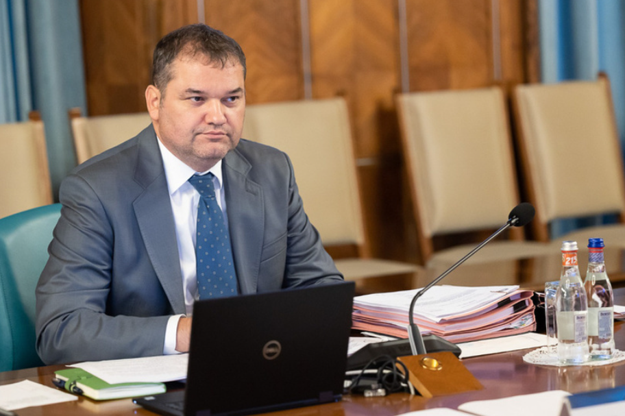 udmr-solicita-incheierea-interimatului-lui-bolojan.-cseke-attila-avertizeaza-ca-investitiile-din-pnrr-sunt-in-pericol-fara-un-guvern-cu-puteri-depline