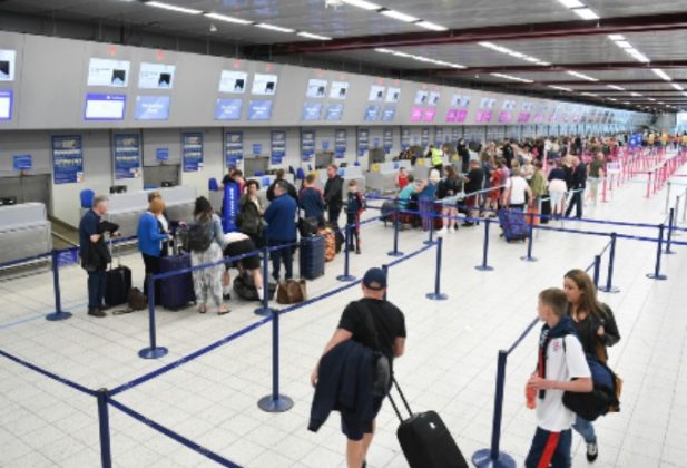Companiile aeriene europene cer suspendarea controlului la frontieră în această vară