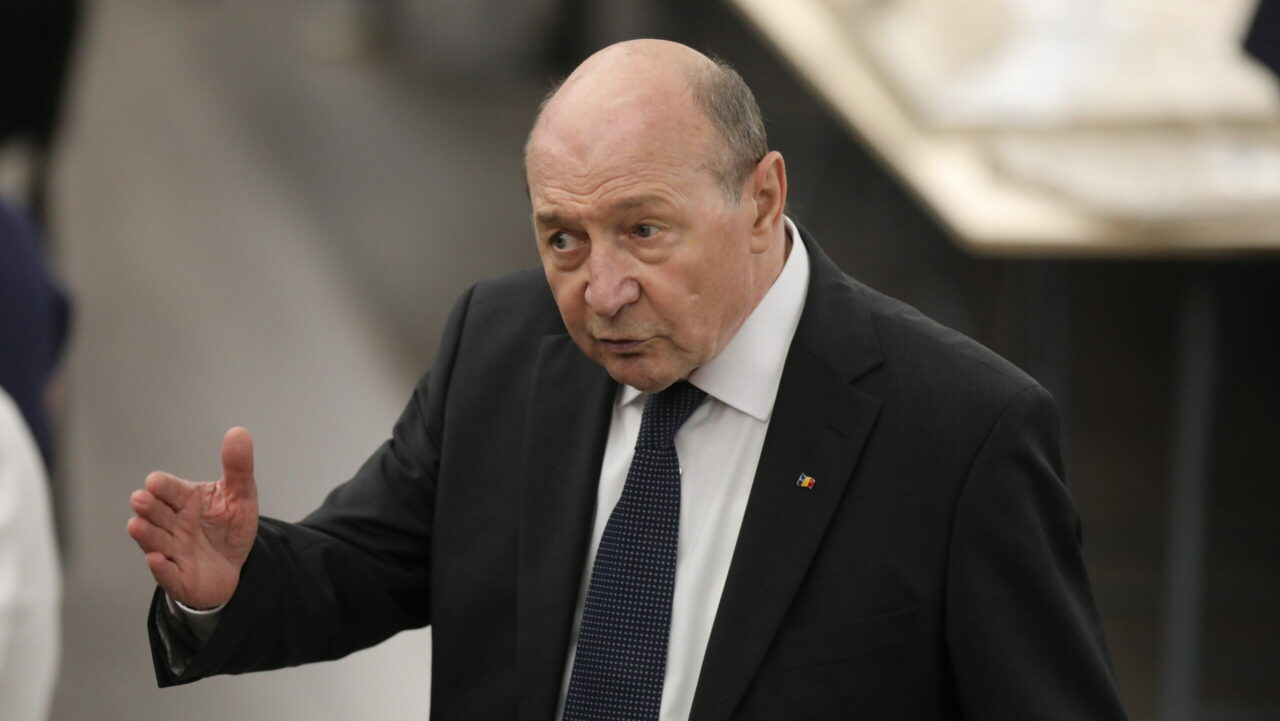 Traian Băsescu afirmă că și președintele, și partidele, și Guvernul încalcă Constituția
