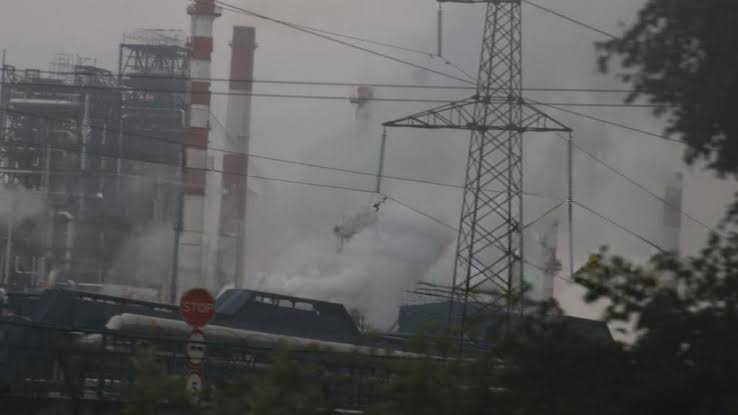 Ucraina a atacat cea mai mare rafinărie din Rusia