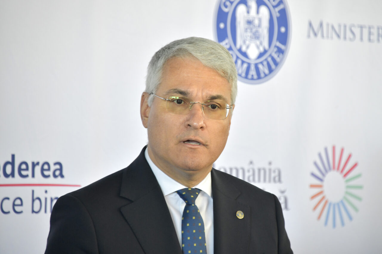 Dragoș Pîslaru se plânge că nu a fost informat despre perchezițiile de la Azilele Groazei din Bihor