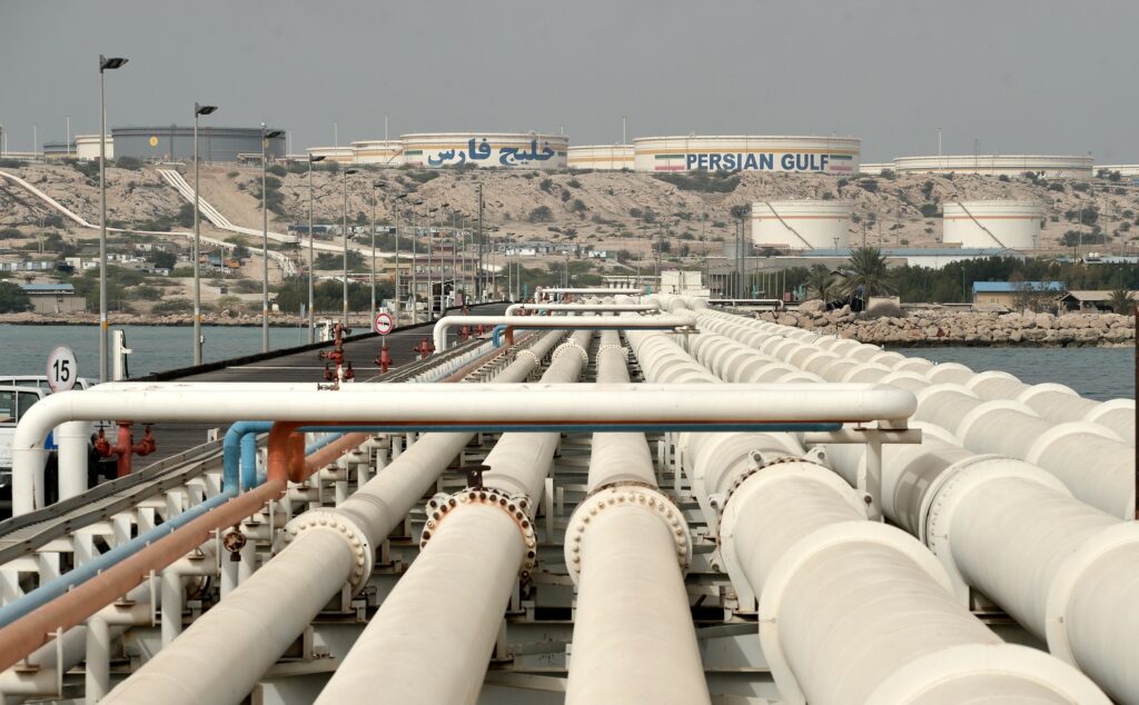 pretul-petrolului-creste-in-contextul-temerilor-privind-escaladarea-ormuz,-dupa-atacurile-americane