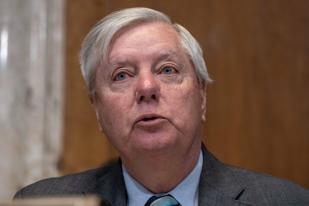 lindsey-graham,-senator-republican-si-un-aliat-ferm-al-lui-trump,-a-murit-la-varsta-de-71-de-ani