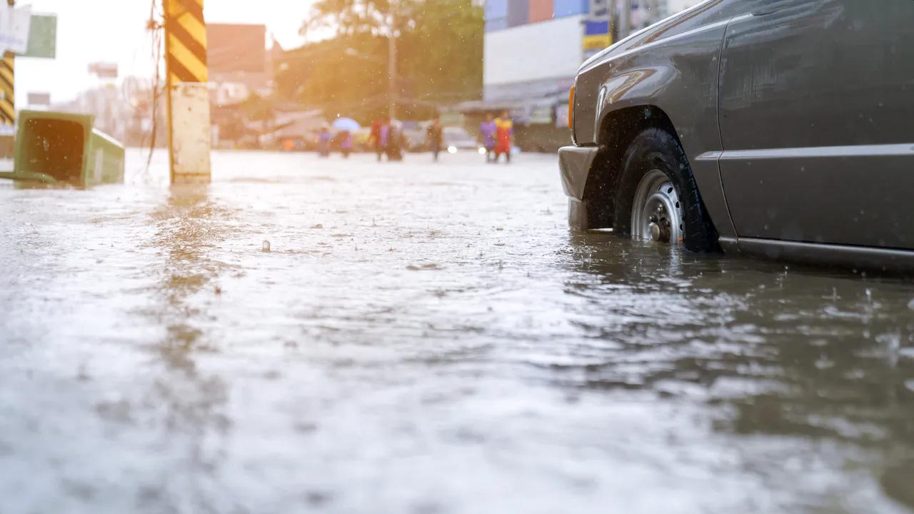 Alertă de inundații în 20 de județe din România, cod galben