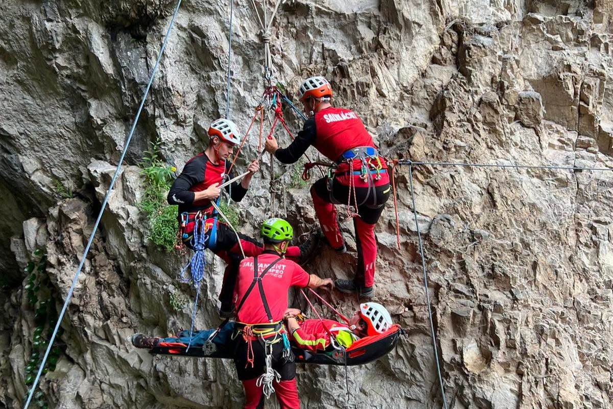 alpinistii-raniti-in-tragedia-din-busteni-sunt-in-stare-stabila.-doi-dintre-ei-raman-internati-la-spitalul-floreasca