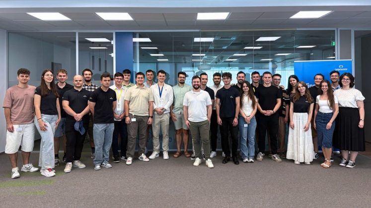 Peste 400 de studenți s-au înscris la programul de internship în AI organizat de Computacenter